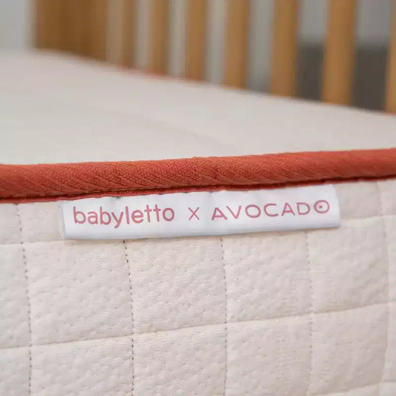 Matelas pour lit de bébé Babyletto x Avocado Organic Mini - Blanc : Fermeté moyenne, respirant, mousse à mémoire de forme, 10,4 kg