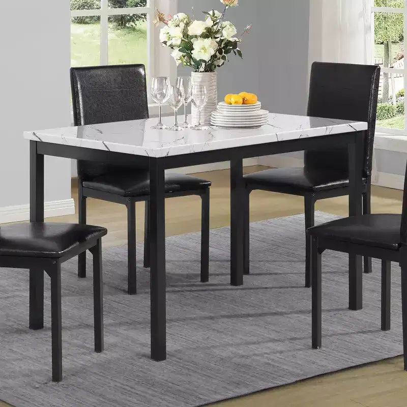 Table de salle à manger Roundhill Furniture Noyes en métal avec plateau en faux marbre stratifié, blanc cassé