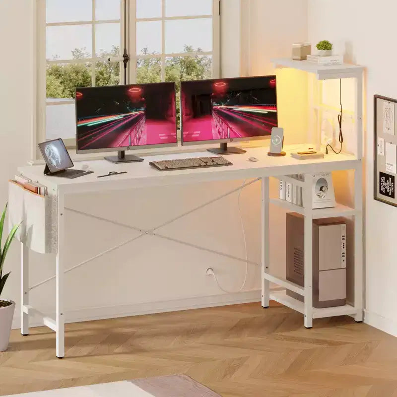 Bureau gaming réversible Bestier 61 avec prise électrique et LED, avec étagères à 4 niveaux