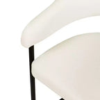 Lot de 4 chaises de salle à manger avec accoudoirs LeisureMod Aero Modern Curve Back, revêtement en cuir, assise confortable avec support rembourré pour salles à manger et cuisines