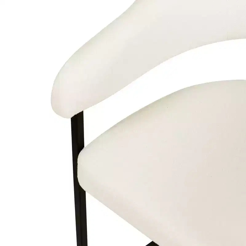 Lot de 4 chaises de salle à manger avec accoudoirs LeisureMod Aero Modern Curve Back, revêtement en cuir, assise confortable avec support rembourré pour salles à manger et cuisines