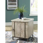 Meuble d'appoint décontracté Laddford de Signature Design by Ashley, finition blanchie