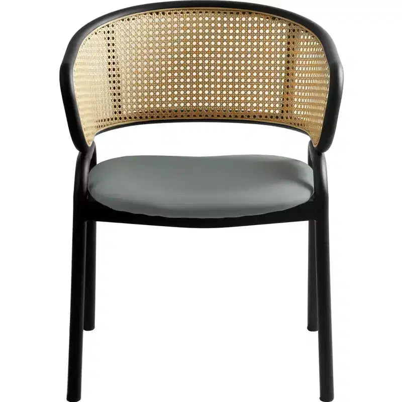 Chaise de salle à manger LeisureMod Ervilla en osier avec assise en cuir et cadre en acier noir, assise confortable pour salles à manger et cuisines