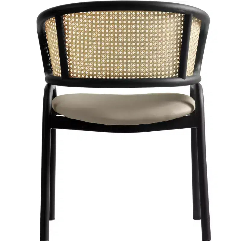 Chaise de salle à manger LeisureMod Ervilla en osier avec assise en cuir et cadre en acier noir, assise confortable pour salles à manger et cuisines