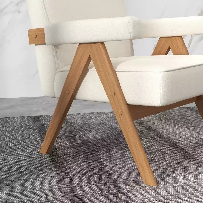 Chaise en bois rembourrée GDFStudio Merry avec accoudoirs