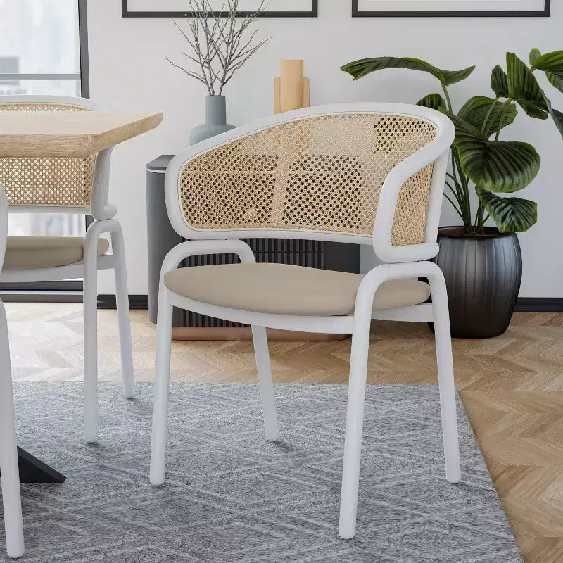 LeisureMod Ervilla - Lot de 4 chaises de salle à manger en osier avec dossier en U, assise en cuir et structure en acier - Sièges modernes pour cuisine, salle à manger, café