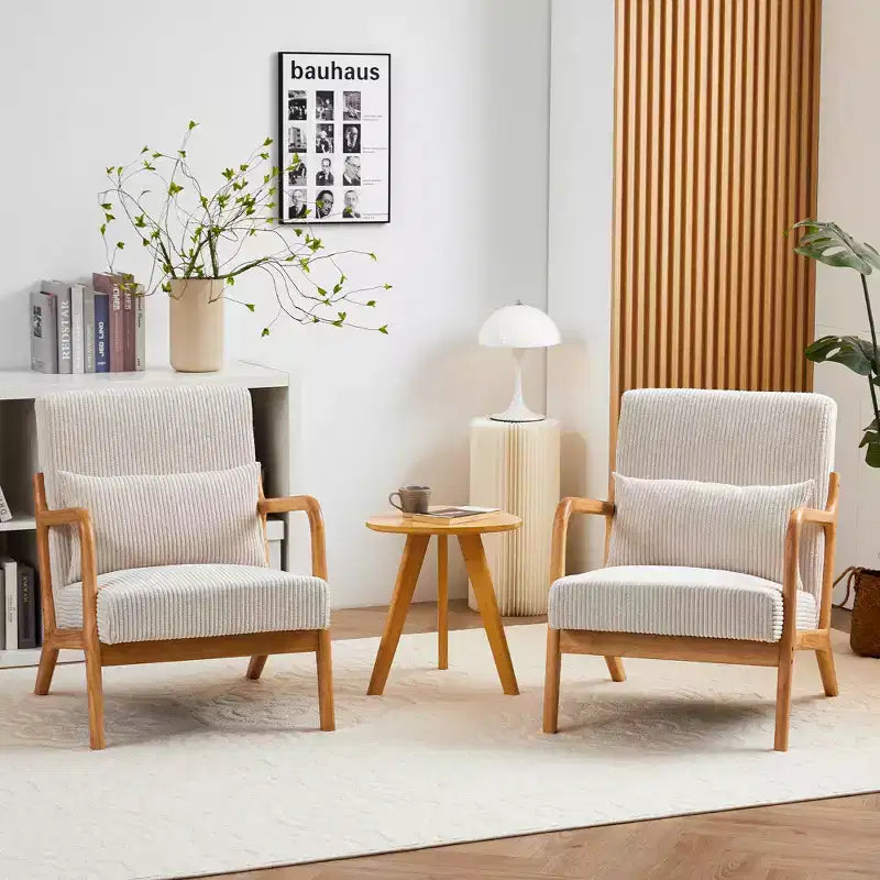 Fauteuil rembourré en bois massif Sigrid de style moderne du milieu du siècle avec coussin de GDFStudio