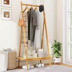 Portant à vêtements en bambou Costway avec tringle, étagère en rotin et 5 crochets en cuivre – café/naturel