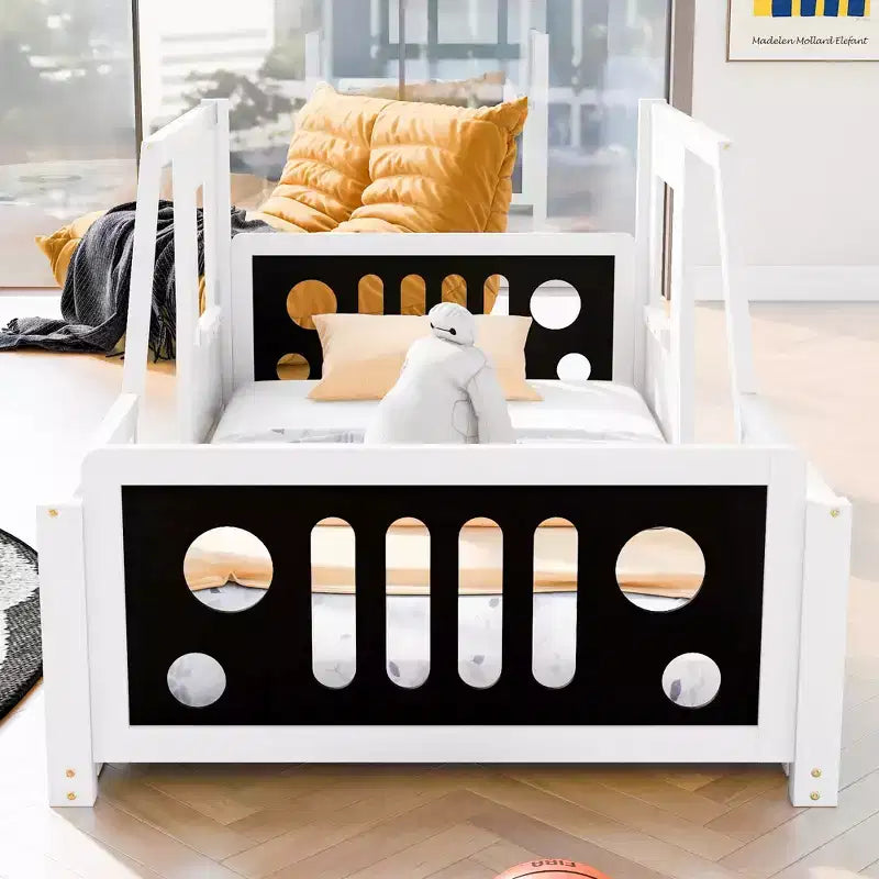Lit plateforme Whisen en forme de voiture classique avec roues