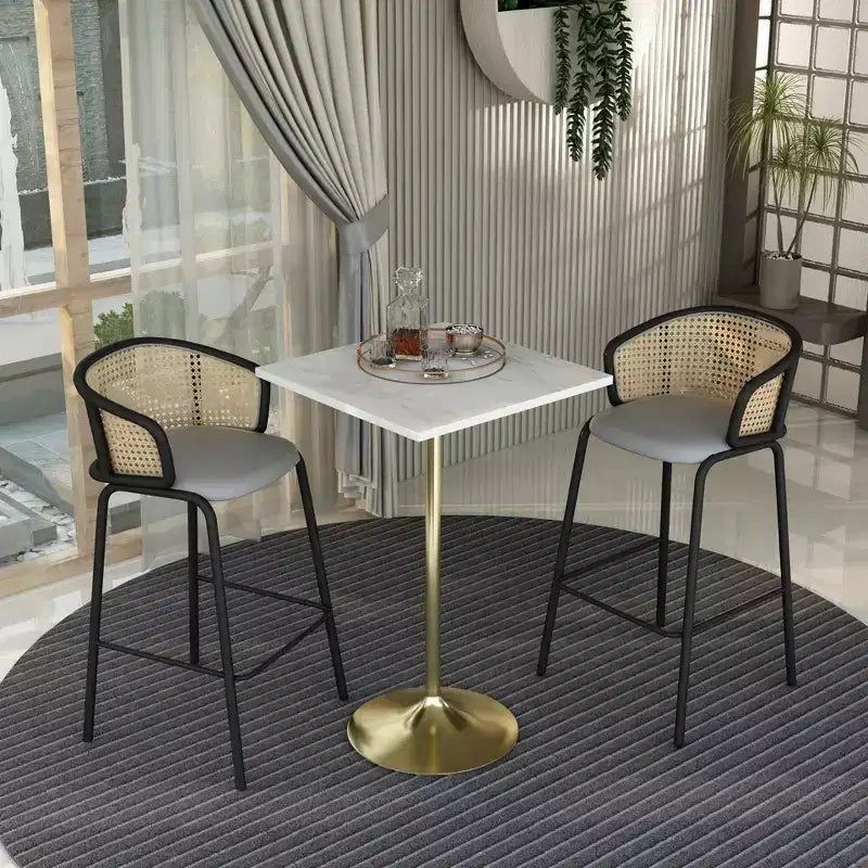 Table de salle à manger LeisureMod Verve 27 carrée hauteur bar - Plateau en résine moderne avec base piédestal en or brossé Table hauteur comptoir pour cuisine, maison et pub