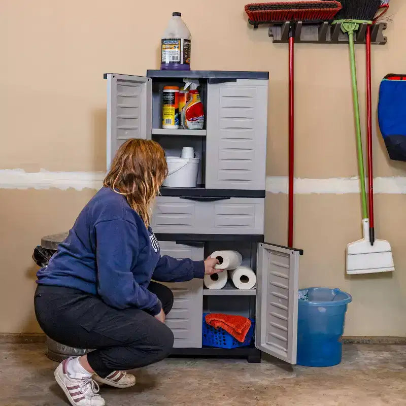 Armoire de rangement en plastique Sunnydaze avec 2 étagères réglables et 1 tiroir - 57