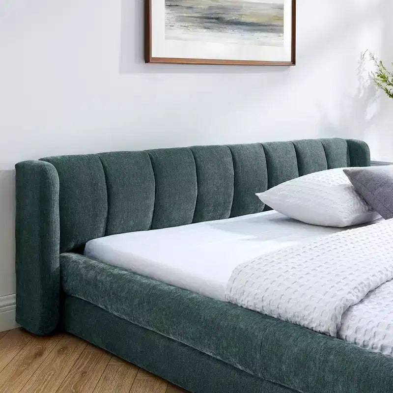 Lit de sol rembourré en chenille GDFStudio Penel avec tête de lit épaisse