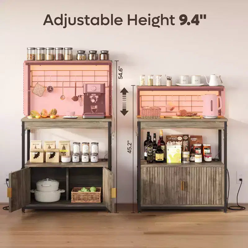 Étagère de cuisine Bestier Bakers avec prise de courant, meuble de cuisine micro-ondes réglable en hauteur de 45 à 55 pouces avec armoire de rangement, support de cuisine avec 10 crochets en S