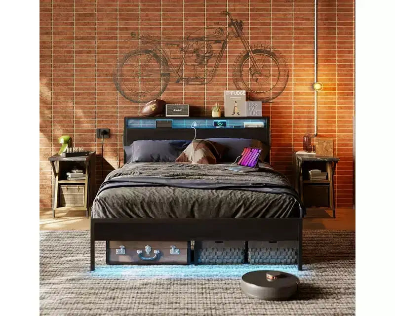 Cadre de lit double Bestier, lit plateforme à LED avec tête de lit de rangement et station de charge
