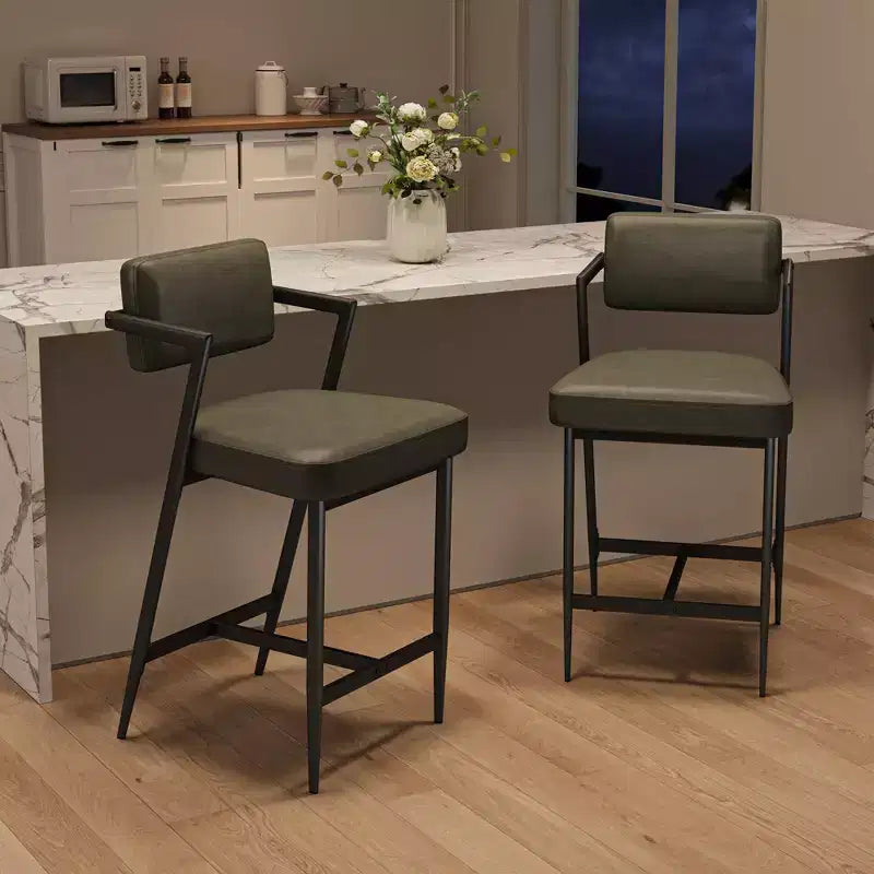 Lot de 2 tabourets de bar, chaises de bar hautes avec coussin épais et pieds en métal épais, tabourets de bar rembourrés hauteur comptoir avec dossier et repose-pieds