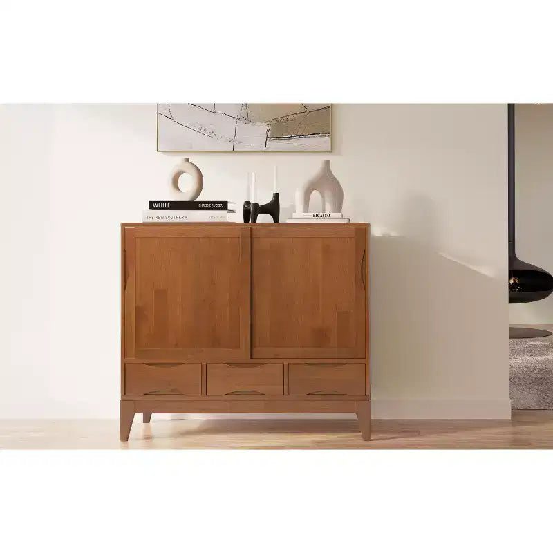 Meuble de rangement moyen Pearson en bois massif, 122 cm de large, style Mid-Century Modern