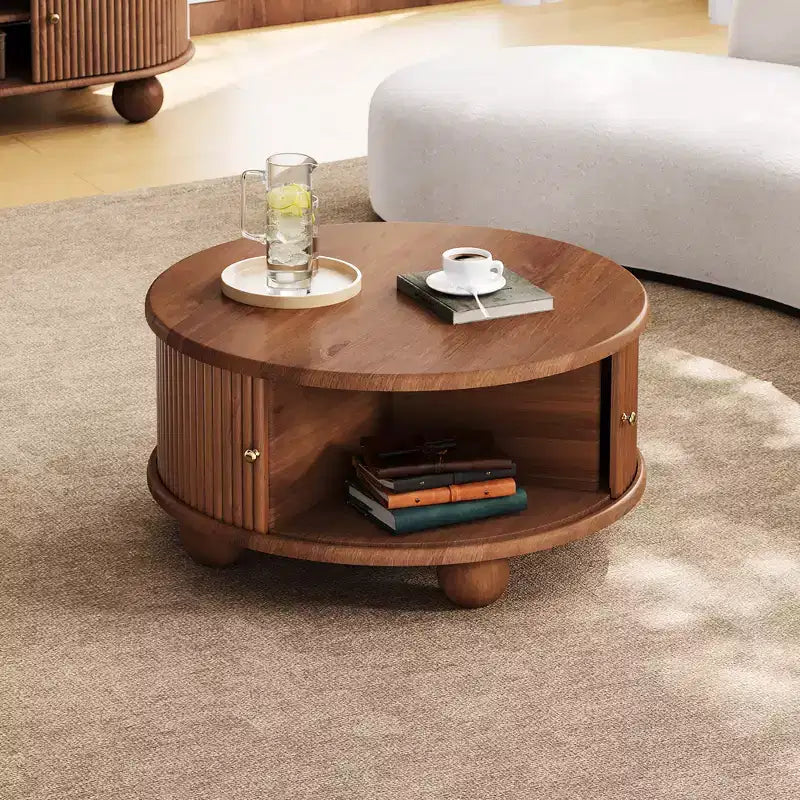Table basse ronde de rangement rainurée JVNOXK de 31,8 pouces, en bois de pin massif, portes coulissantes, compartiments intérieurs spacieux, durable, finition noyer