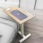 Home Imports Emporium Table de lit réglable avec roulettes, support robuste pour ordinateur portable avec chargement USB et Type-C, porte-gobelet