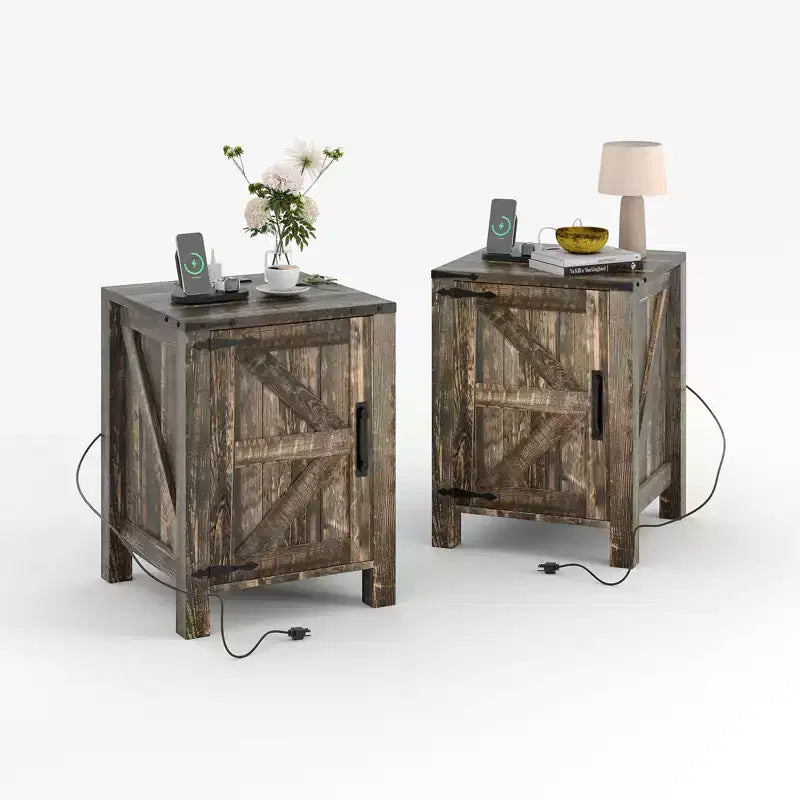 Table de chevet rustique avec station de charge, Table de nuit en bois de 45 cm avec porte coulissante, Étagère réglable et rangement à deux niveaux