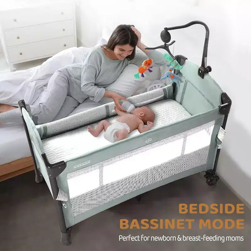 JOYMOR Lit bébé cododo 3 en 1, Cododo avec matelas et drap, Convertible en berceau, Parc, Lit bébé de voyage pliable