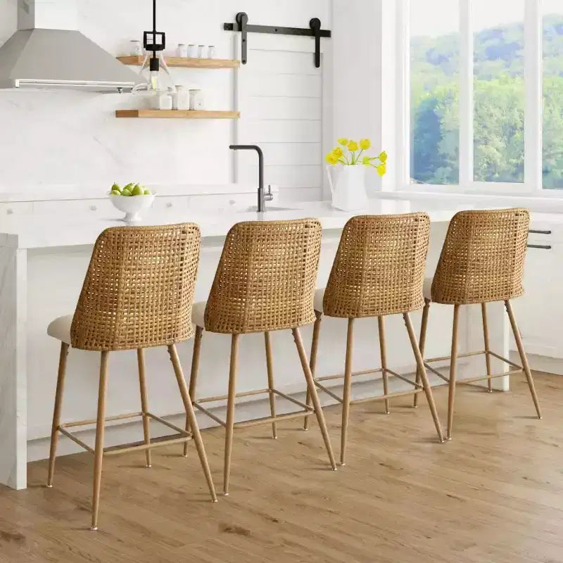 Lot de 4 tabourets de comptoir en bouclette et rotin, chaises de bar de 68,5 cm rembourrées avec dossier en rotin pour îlot de cuisine ou bar à petit-déjeuner - Panipeachy
