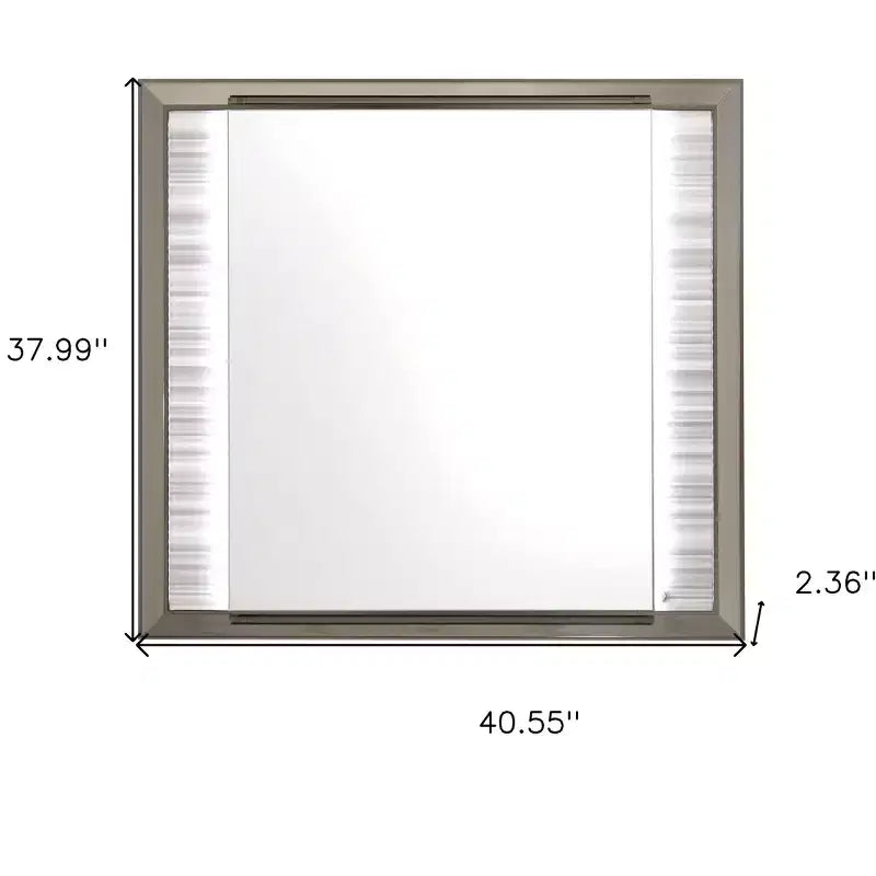 Miroir encadré HomeRoots 38, blanc et argent, en bois, avec éclairage, à monter sur commode