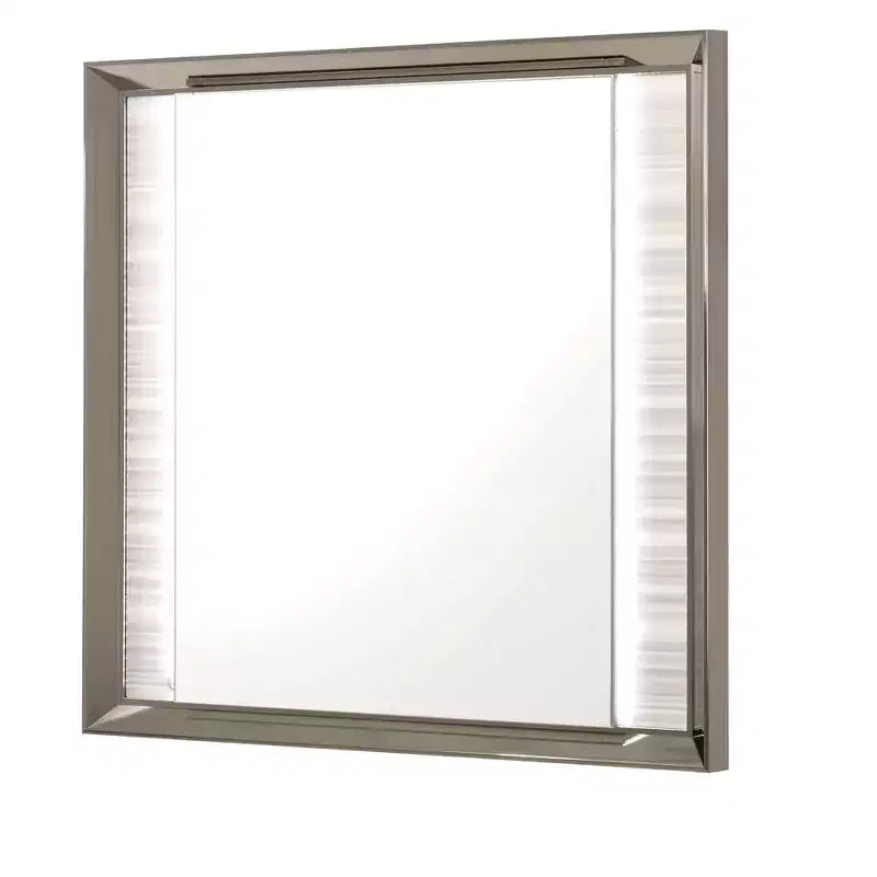 Miroir encadré HomeRoots 38, blanc et argent, en bois, avec éclairage, à monter sur commode