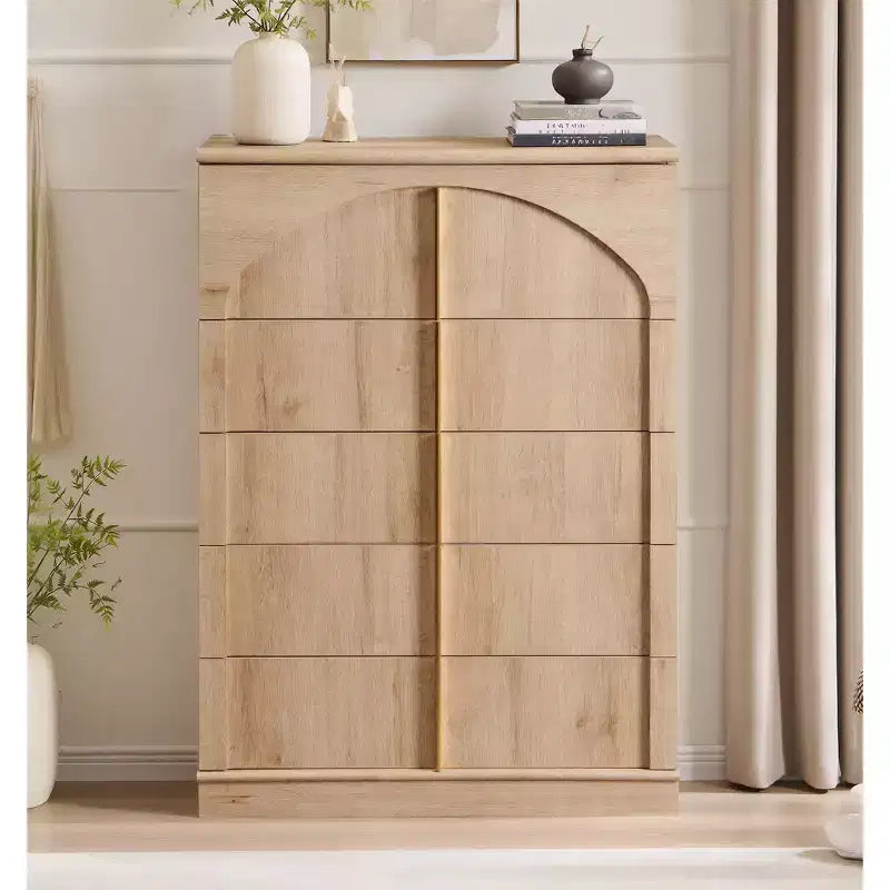 Commode 5 tiroirs, 44 commodes et chiffons hauts, design à panneaux arqués, commode verticale moderne en bois à texture naturelle pour chambre à coucher