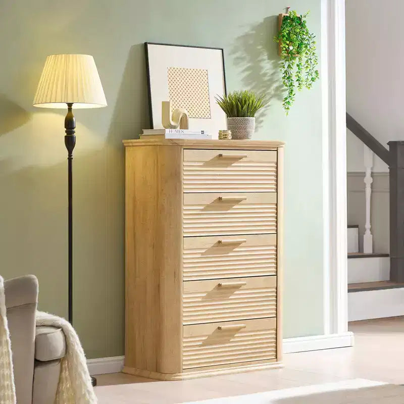 Commode de chambre à 5 tiroirs, commode haute de 45 pouces au profil incurvé, commode en bois cannelé, organiseur de rangement moderne pour chambre à coucher