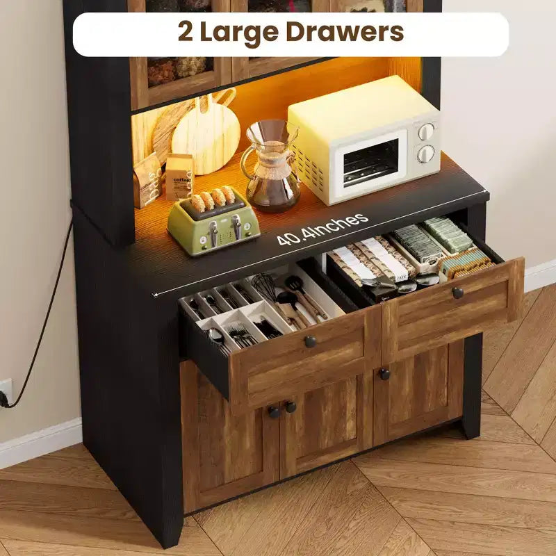 Armoire de cuisine haute de 66 po avec lumières DEL et station de recharge, armoire de rangement de cuisine, buffet de cuisine, bar à café avec tiroirs de rangement