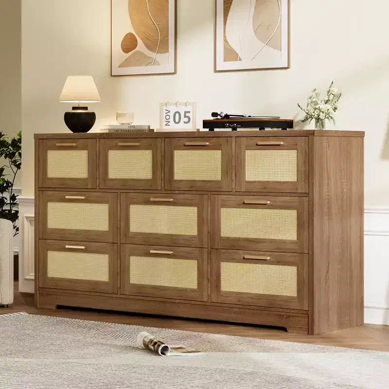 Commode en bois avec poignées métalliques pour salon, couloir, entrée