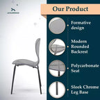 LeisureMod Oyster Chaises de salle à manger transparentes (Lot de 4) - Design incurvé empilable avec pieds en acier inoxydable noir pour cuisine ou salle à manger