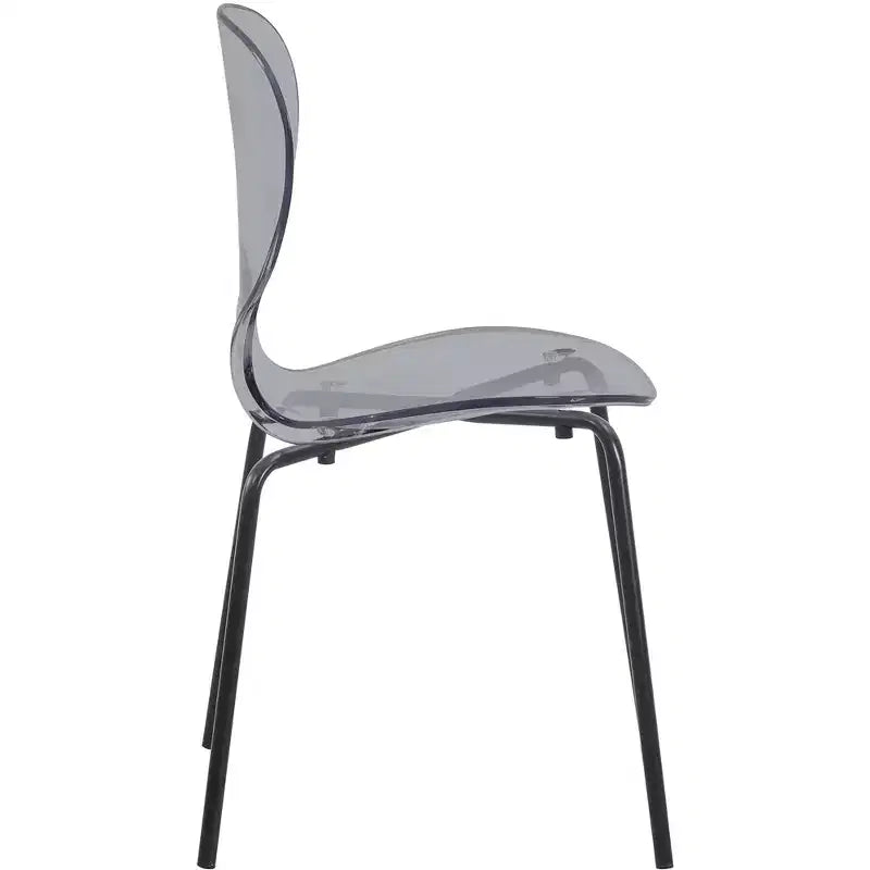 LeisureMod Oyster Chaises de salle à manger transparentes (Lot de 4) - Design incurvé empilable avec pieds en acier inoxydable noir pour cuisine ou salle à manger