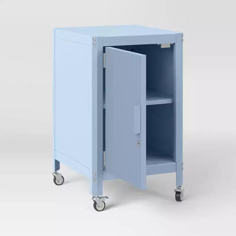 Armoire de rangement à roulettes en métal avec serrure – Room Essentials
